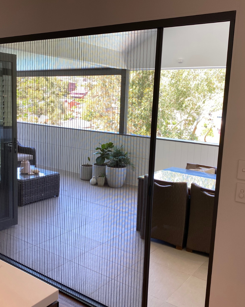 Retractable Flyscreens